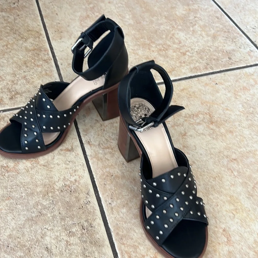 🔥🔥🔥Vince Camuto  and leather sandals